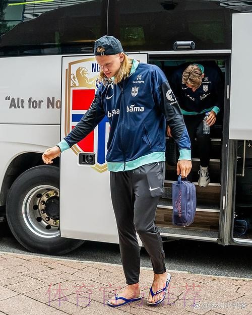 德天空记者:皇马正式对哈兰德表达出兴趣 德天空记者:皇马正式对哈兰德表达出兴趣